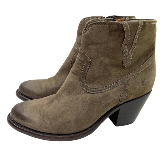 FRYE Women's Grey Lillian Western Boho Booties Size 9 Grey Rare Ankle Boots - Picture 1 of 16